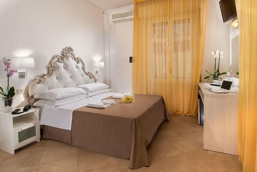 Hotel Lido Cattolica Habitación foto