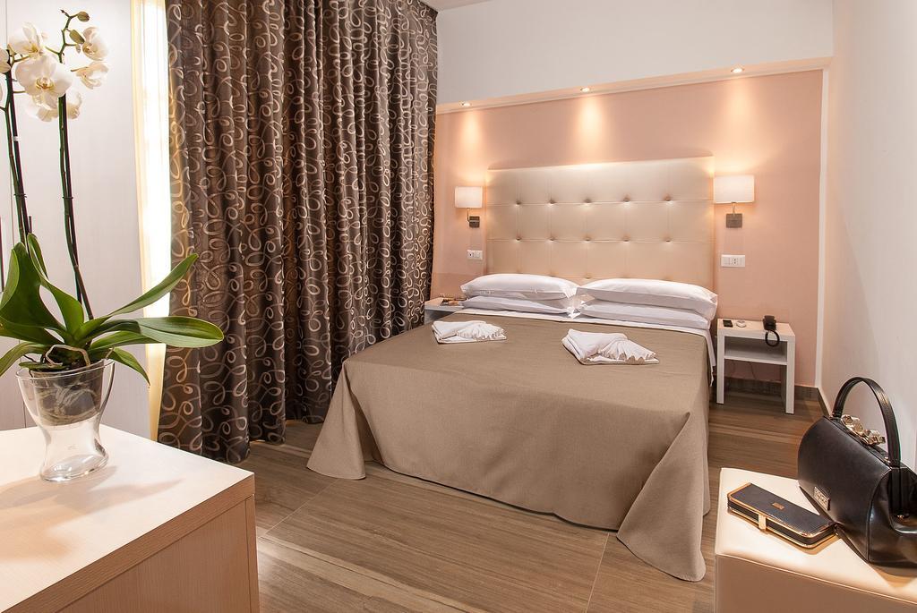 Hotel Lido Cattolica Habitación foto